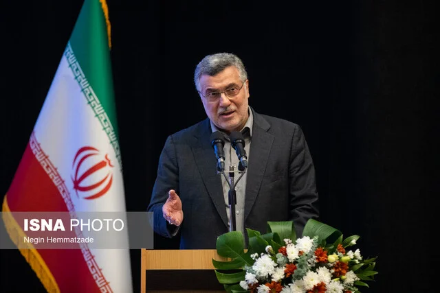 وزیر بهداشت هشدار داد: فناوری تنها راه حل مشکلات سلامت نیست!