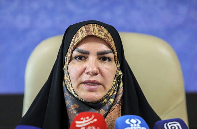 فشارهای خانوادگی و تهدیدات فضای مجازی چگونه دختران را در تنگنا قرار داده‌اند؟