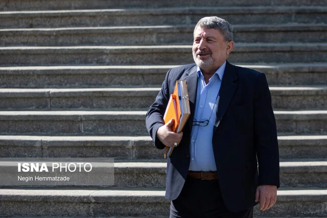 امیدوارم تا یک ماه آینده شاهد قدم مثبت دیگری در زمینه رفع فیلترینگ باشیم