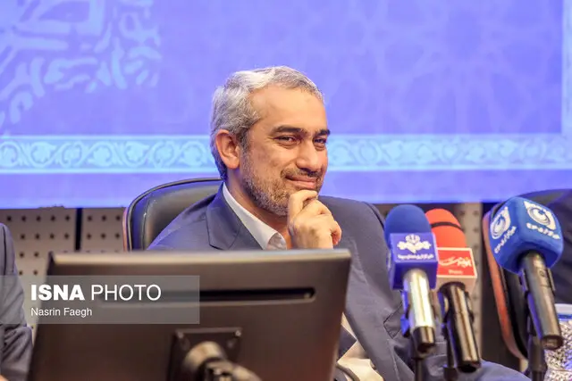 وزیر اقتصاد: تصمیمات خوبی برای تثبیت بازار ارز گرفته شده است