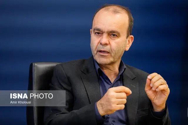 نصیرپور: دولت پزشکیان «تک دوره‌ای» نخواهد شد/ به جراحی عمیق ساختاری نیازمندیم