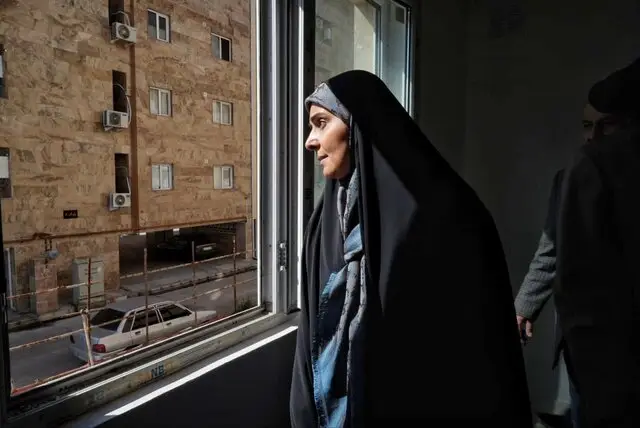 تو فکر یک سقفم!