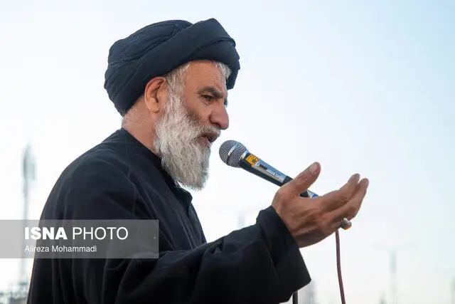 امام جمعه اهواز هشدار داد: نفوذی‌ها عامل پنهان گرانی‌های اخیر هستند؟