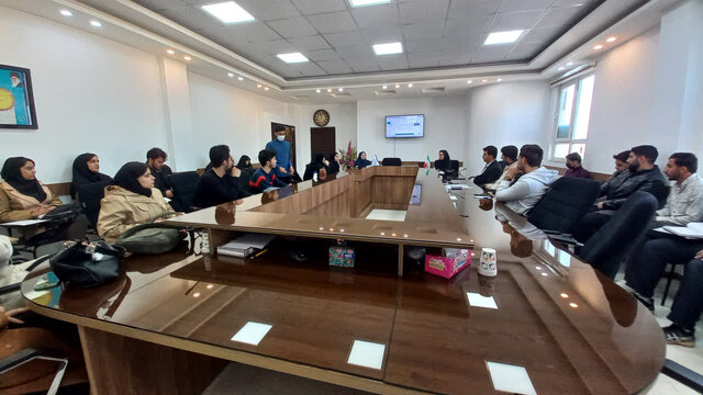 چرا مناظرات دانشجویی، کلید طلایی تقویت تفکر انتقادی و استدلال علمی است؟