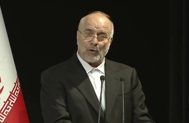 اخبار سیاسی ۱۰ آذر؛ توصیه پزشکیان به والدین/انتقاد اژه‌ای از انقلابی‌های دوآتشه/تاکید قالیباف بر کنشگری زنان