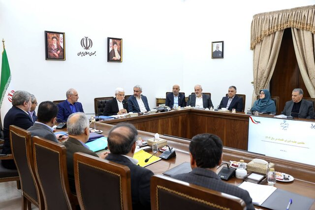 اخبار سیاسی ۱۰ آذر؛ توصیه پزشکیان به والدین/انتقاد اژه‌ای از انقلابی‌های دوآتشه/تاکید قالیباف بر کنشگری زنان