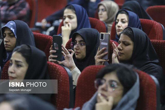 شب هفتاد سالگی گروه زبان و ادبیات فارسی دانشگاه فردوسی مشهد، برگزار شد