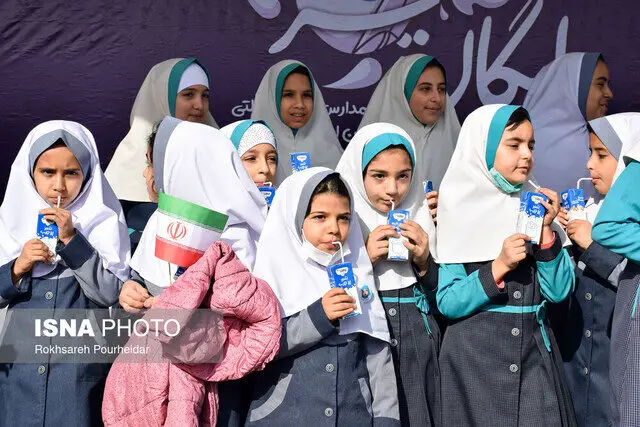 آغاز توزیع شیر رایگان بین ۲۳۰ هزار دانش‌آموز گلستان؛ تغذیه سالم در مدارس به اوج رسید!