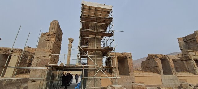 نیاز ۲۴۶ میلیارد تومانی ساماندهی ورودی و پردیس تخت جمشید/ مسیر بازدید گردشگران تغییر میکند