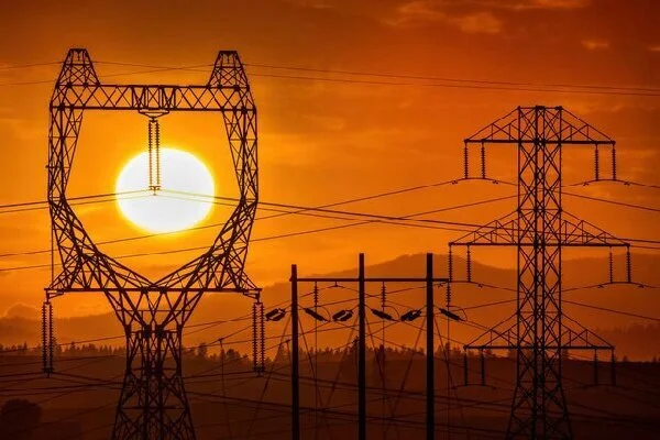 چرا ایران به شاهراه برق شمال–جنوب نیاز مبرم دارد؟