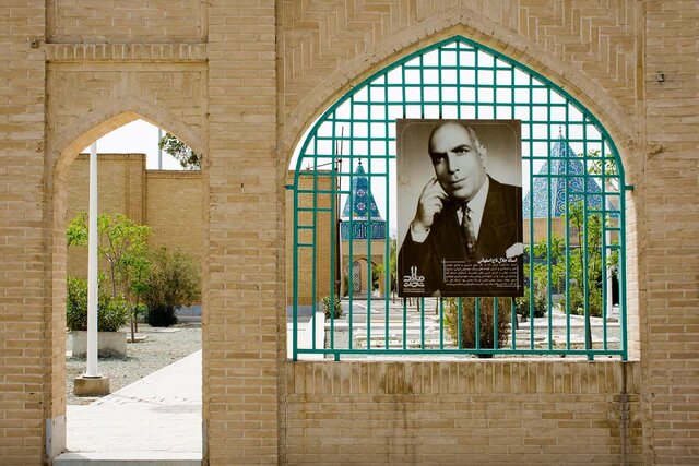 صدای جاودانه استاد تاج اصفهانی زیر پل خواجو؛ ترکیبی از احساس ناب و تکنیک بی‌رقیب