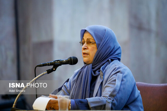 آذر منصوری: رمز عبور از مشکلات کشور، انتخابات رقابتی و نقش‌آفرینی احزاب است!