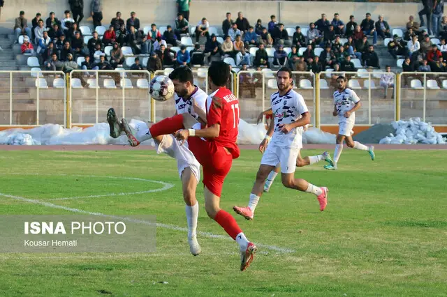 نبرد حساس بعثت کرمانشاه و پالایش نفت بندرعباس در لیگ دسته اول فوتبال ایران فردا برگزار می‌شود