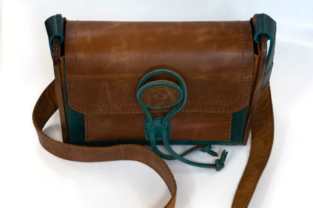 رئیس میراث فرهنگی: هنرمندان ملایری موفق به دریافت ۸ مهر اصالت شدند