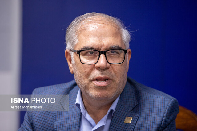 برنامه گسترش دامنه ارتباط با دانشگاه برای حل چالشهای استان/آموزش استادشاگردی را دنبال کنیم