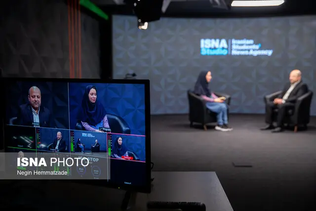 پاسخ معاون وزیر به چالش رسانهها: کاغذ، اقتصاد و اینترنت خبرنگاران