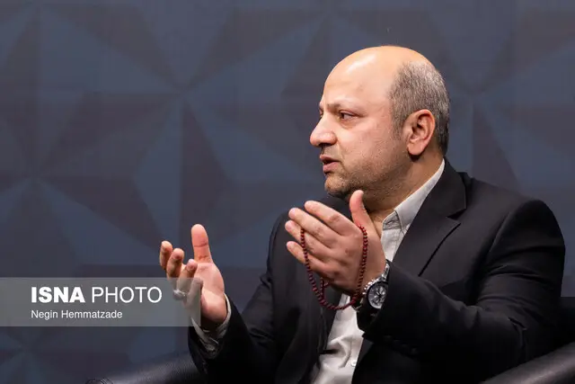 پاسخ معاون وزیر به چالش رسانهها: کاغذ، اقتصاد و اینترنت خبرنگاران