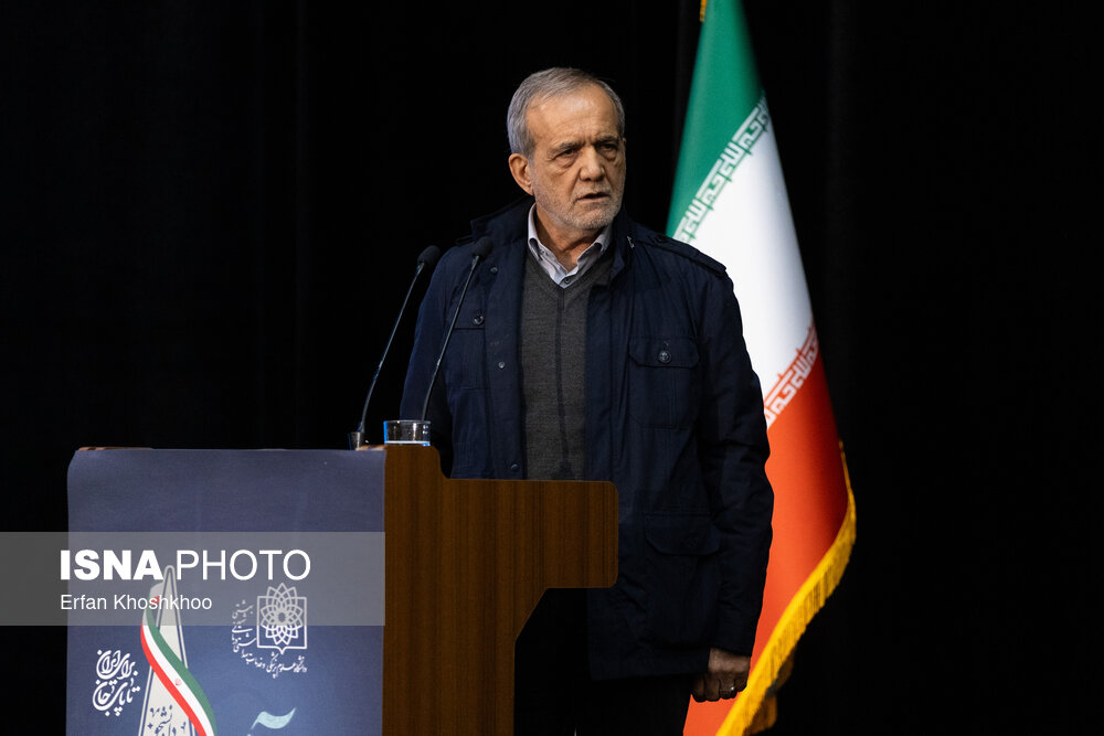 حضور پزشکیان در جمع «طعنه‌زنان عزیز»