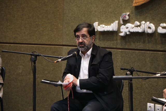 استاندار قم: دانشجویان در خط مقدم استکبار ستیزی‌اند