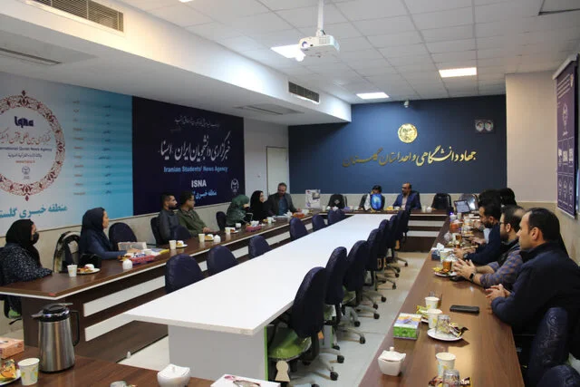 محفل صمیمی خبرنگاران قدیم و جدید ایسنا برگزار شد