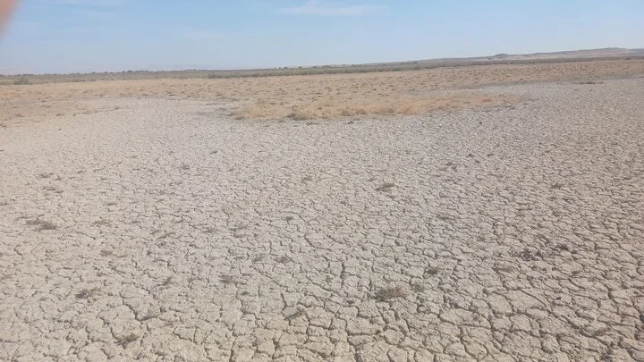 خشکی کامل تالاب بندعلیخان/ آب رودخانه شور به‌جای ورامین راهی قم می‌شود