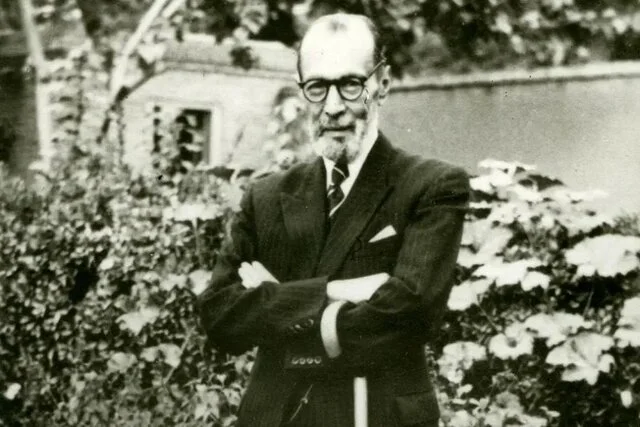 مردی که از هنر و سیاست شاهکار ساخت