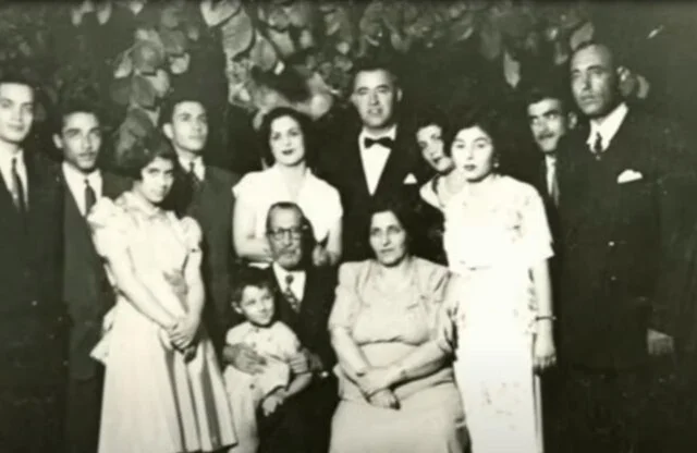 مردی که از هنر و سیاست شاهکار ساخت