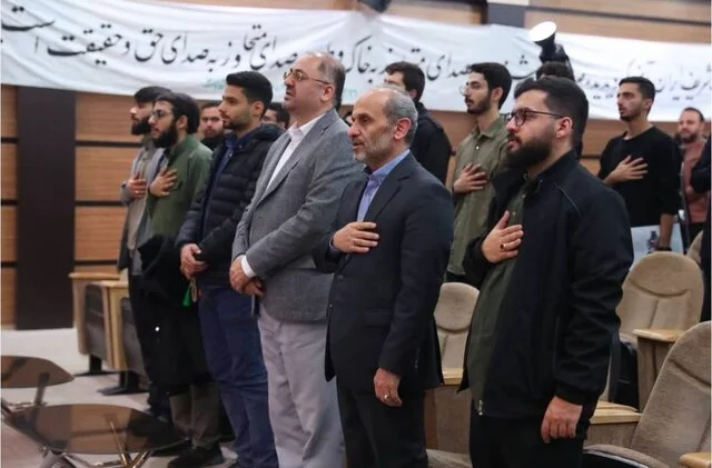 از ما انتقاد کنید، فریادهای شما غنیمت است!