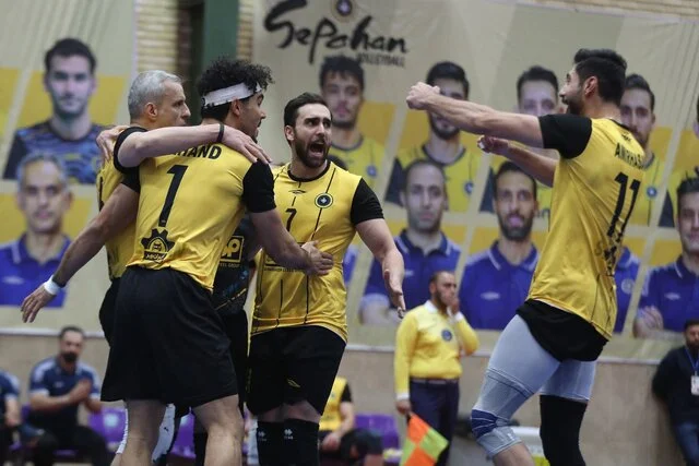 پیروزی آسان سپاهان مقابل طبیعت / ثبت چهارمین برد برای طلایی‌پوشان