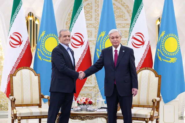 پزشکیان خبر داد: نقشه راه تهران-آستانه برای جهش تجارت آماده اجراست!