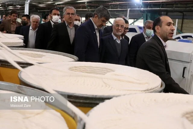 وزیر کشور: چرخ تولید در یزد با افتتاح واحد ریسندگی ۸ هزار تنی به حرکت درآمد!