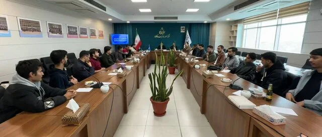 محمدپور: پیشرفت بدون مشارکت تمامی سلیقه‌ها ممکن نیست