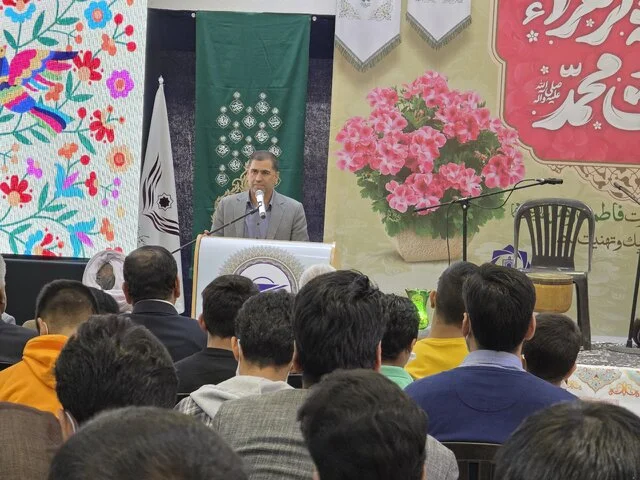 کارکنان فرودگاه کرمان برای آزادی ۶ مادر زندانی گلریزان کردند