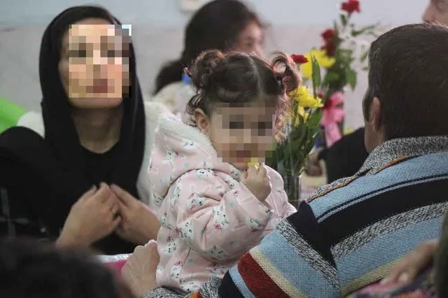 گلریزان روز مادر در سمنان؛ آزادی مادر زندانی با حمایت خیرین