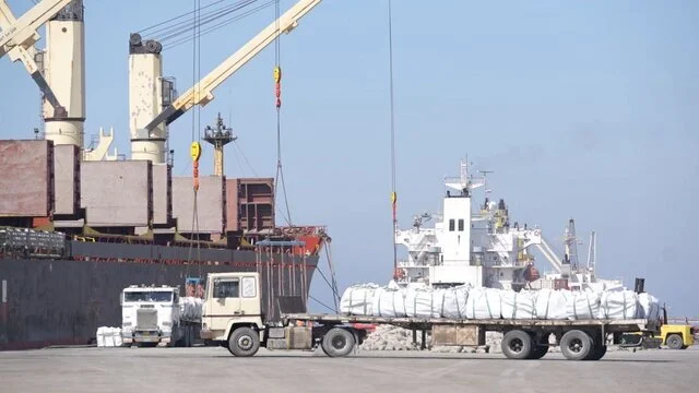 رکوردشکنی بندر چابهار با ورود ۱۶ کشتی کالای اساسی در ۹ ماه؛ رشد ۸۵ درصدی شگفت‌انگیز!