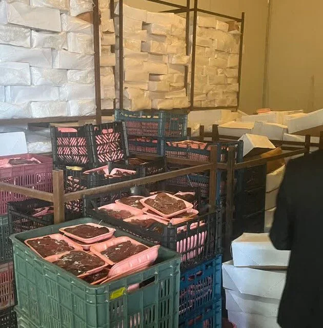 ۵۵ تُن فرآورده دامی تاریخ مصرف گذشته در گلستان کشف و پلمپ شد!