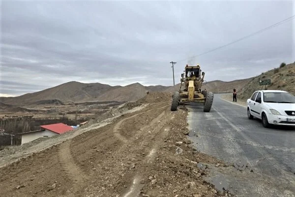 شروع طرح تعریض قوس خطرناک محور دستجرد – تفرش برای افزایش ایمنی جاده‌ای!