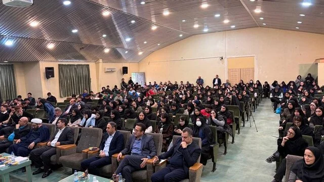 دانشجو باید فاعل توسعه باشد، نه تماشاگر