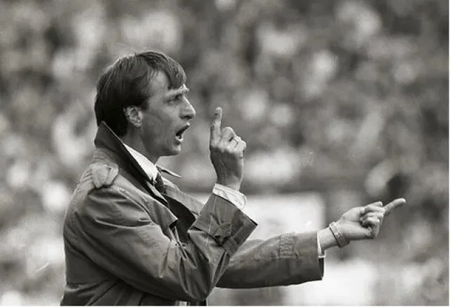 یوهان کرویف؛ معمار انقلابی که فوتبال مدرن را شکل داد