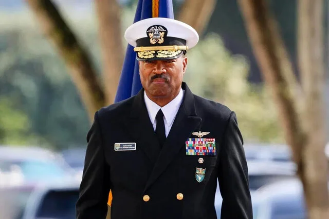 کناره‌گیری زودهنگام فرمانده نیروهای آمریکا در آمریکای لاتین