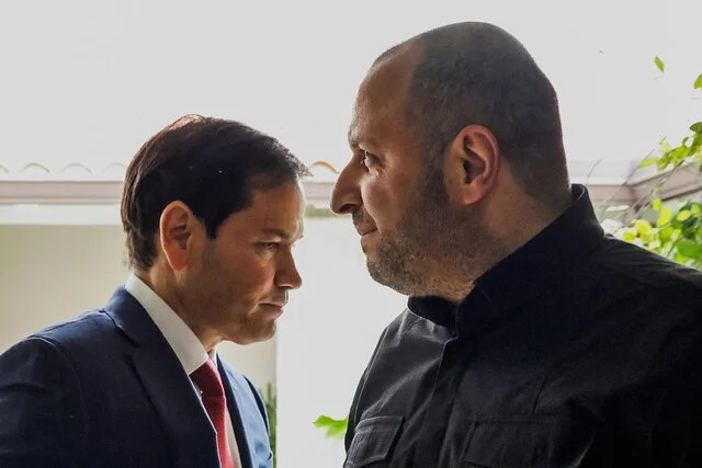 دیدارهای محرمانه مذاکره‌کننده ارشد اوکراین با مدیر اف‌بی‌آی و نگرانی‌های جدی