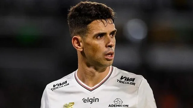 فوتبالیست مشهور برزیلی به‌دلیل مشکل قلبی ناگهان بازنشسته می‌شود!