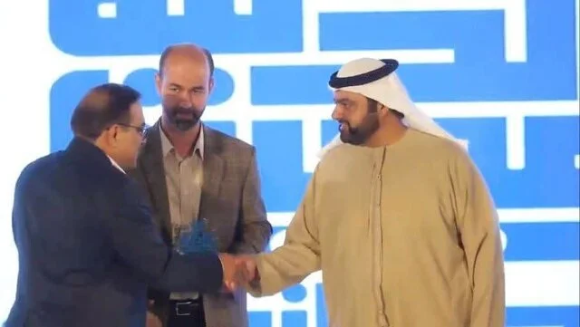 درخشش هنرمند خویی در مسابقات بین‌المللی خوشنویسی فجیره؛ افتخاری که نام ایران را جهانی کرد