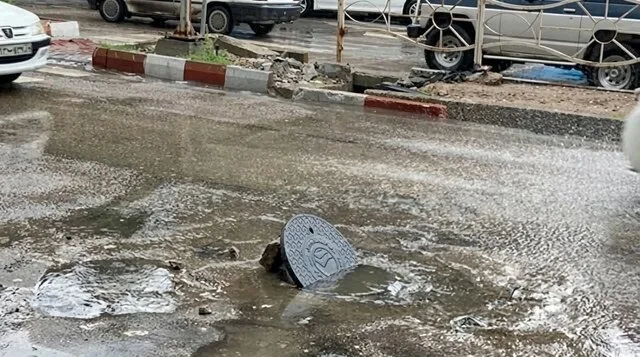 هشدار جدی آبفا همدان: ورود آب باران به شبکه فاضلاب، تهدیدی بزرگ برای منازل شما!