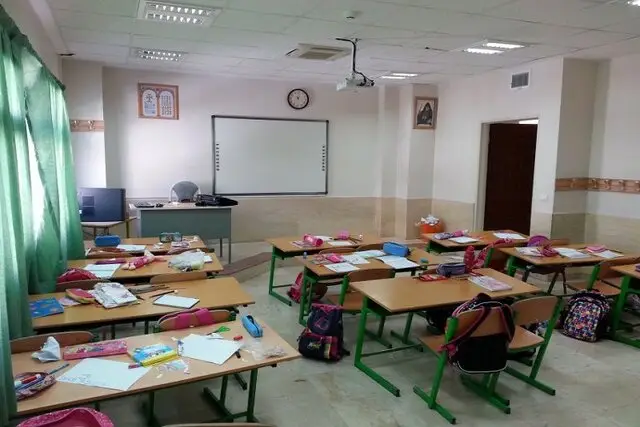 فرمانداران فارس در تصمیم‌گیری درباره باز یا تعطیلی مدارس اختیار کامل دارند؛ شیراز فردا حضوری می‌ماند!