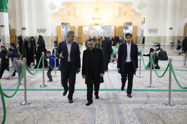 ورود معاون تحقیقات وزارت بهداشت به قم؛ ادای احترام ویژه به کریمه اهل‌بیت(س) و دیدار با پژوهشگران برتر