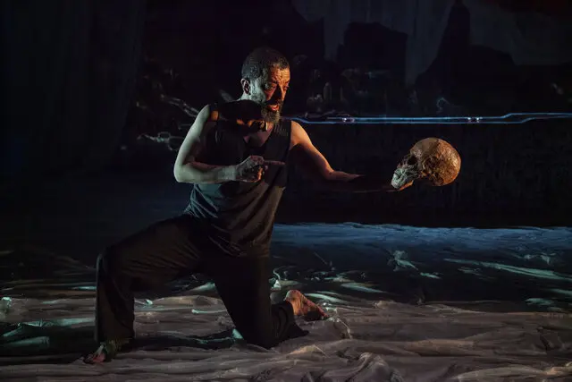 الان در آینده خودم هستم