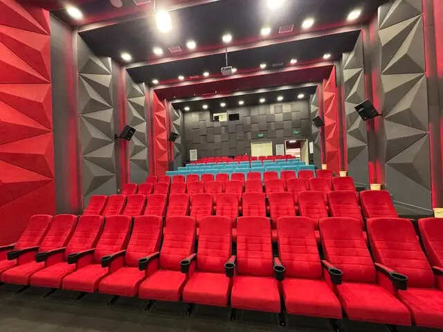 پروژکتورهای بی‌کیفیت؛ عامل خاموشی سینماهای تازه‌تأسیس قم!