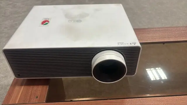 تعطیلی یک سینما / پروژکتورهای بیکیفیتی که به جان سینماها افتادند