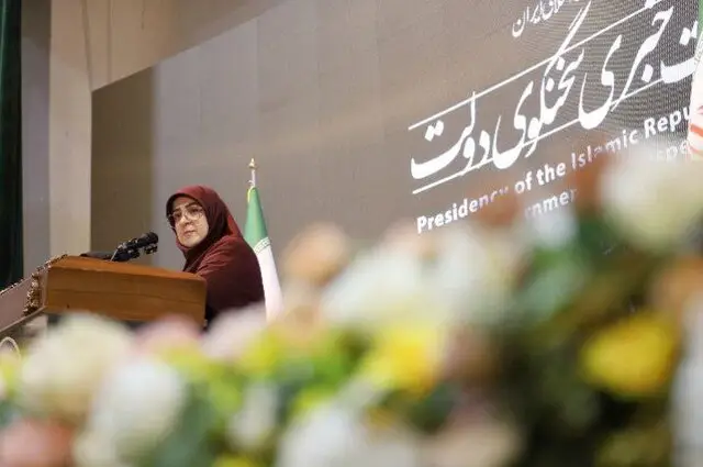 اخبار سیاسی ۲۵آذر؛ پذیرش توبه تتلو؛ در حال بررسی/عزل چند رئیس بانک